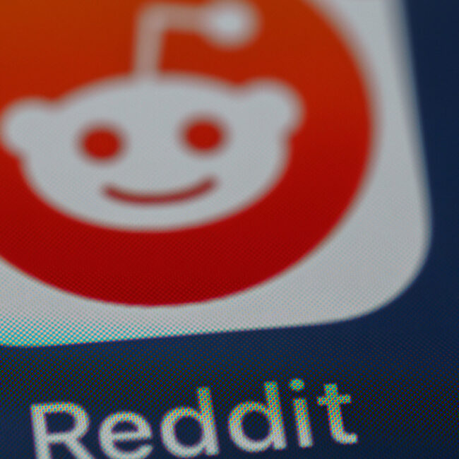 reddit logo on screen where subreddits are found