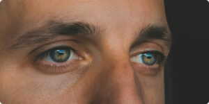 Blue-eyed man's eyes